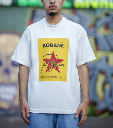 Oversized T-Shirts "KOBANÊ" in Weiß